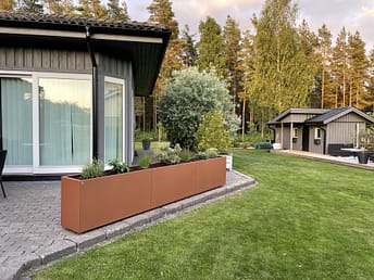 Insynsskydd - Plant Box Flex - svensktillverkat planteringskärl - cortenlack - Wernamo Design.