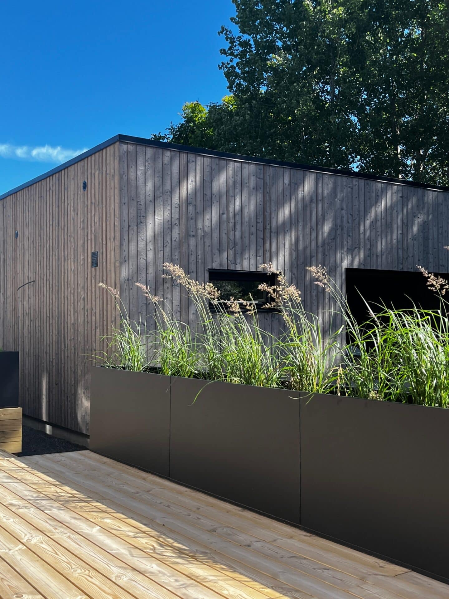 Plant Box som fallskydd i svart färg från Wernamo Design.