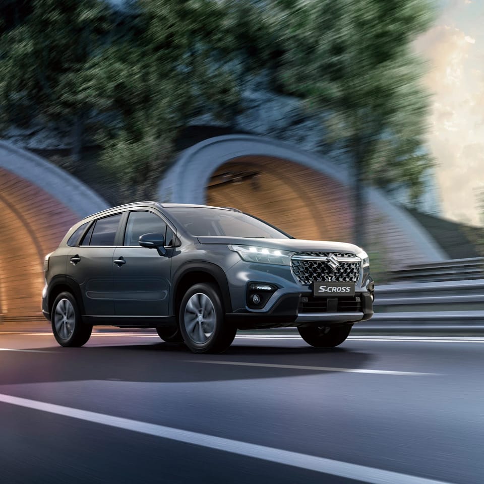 Fronten på en Suzuki S-cross.